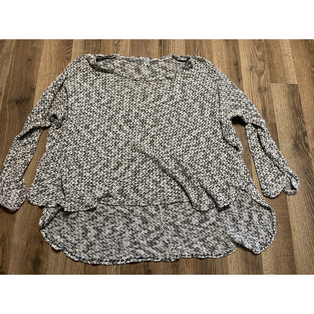 FLORA Shirt, Women's Size Medium, Gray, Black, Long Sleeve